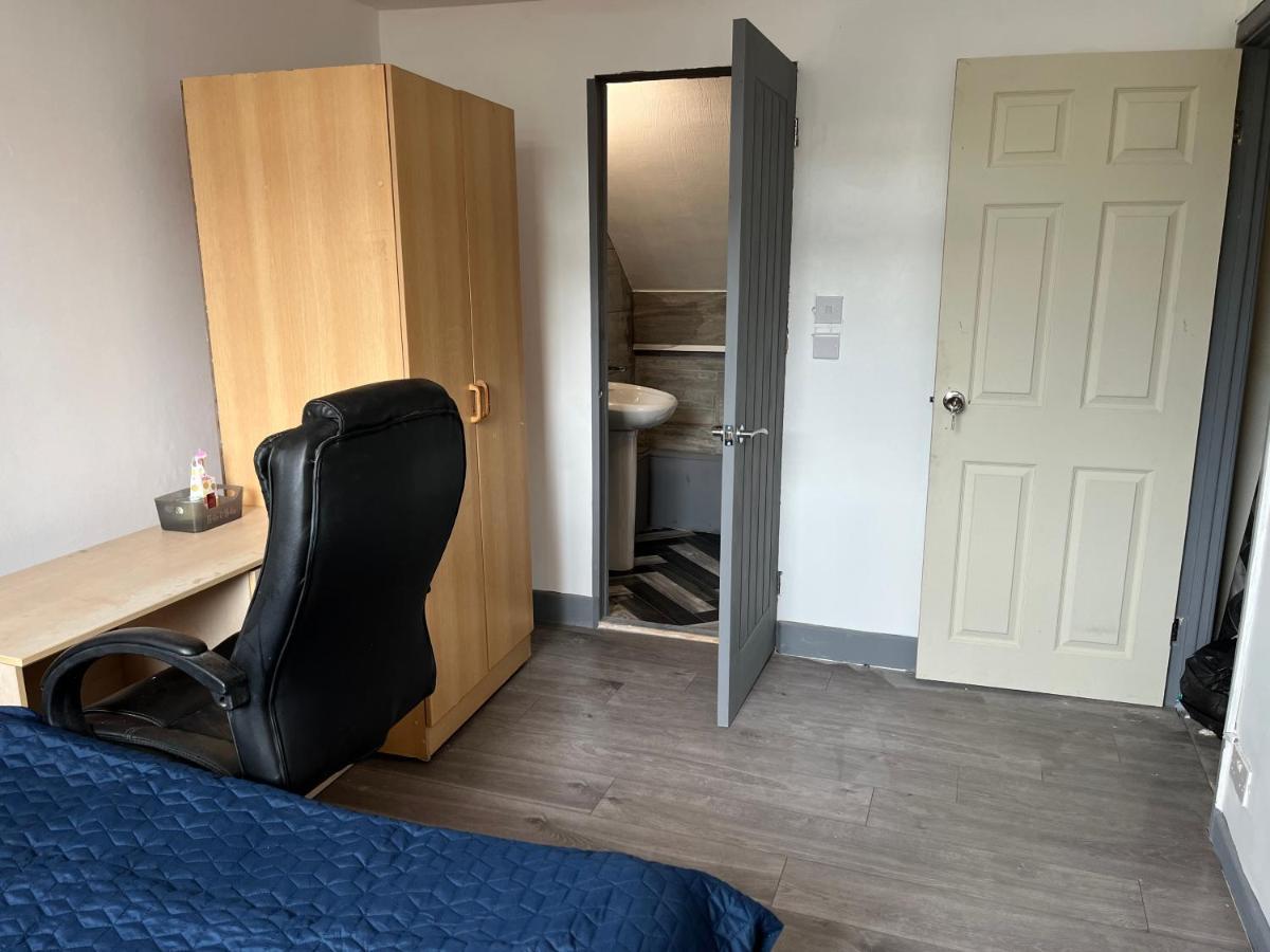 Budget Double En-Suite Bedroom Σέφιλντ Εξωτερικό φωτογραφία