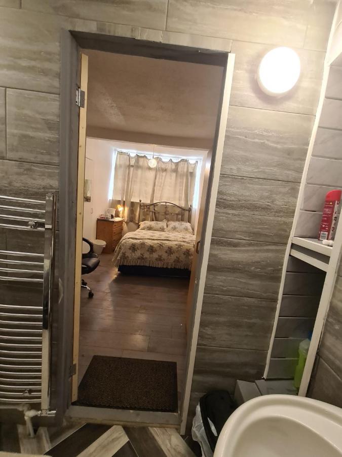 Budget Double En-Suite Bedroom Σέφιλντ Εξωτερικό φωτογραφία