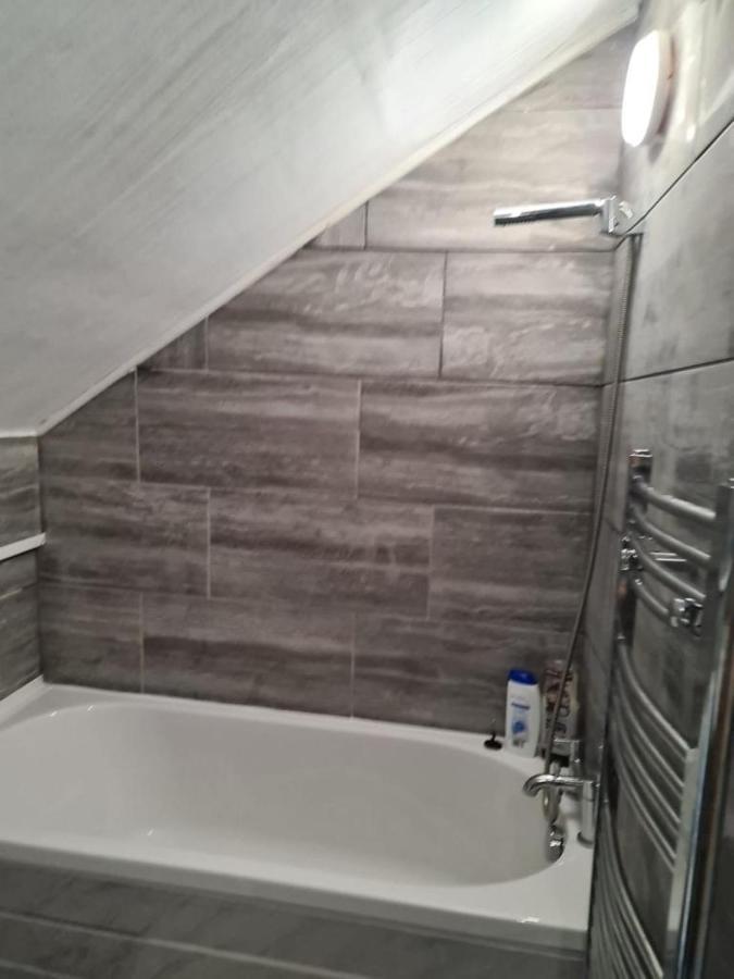 Budget Double En-Suite Bedroom Σέφιλντ Εξωτερικό φωτογραφία