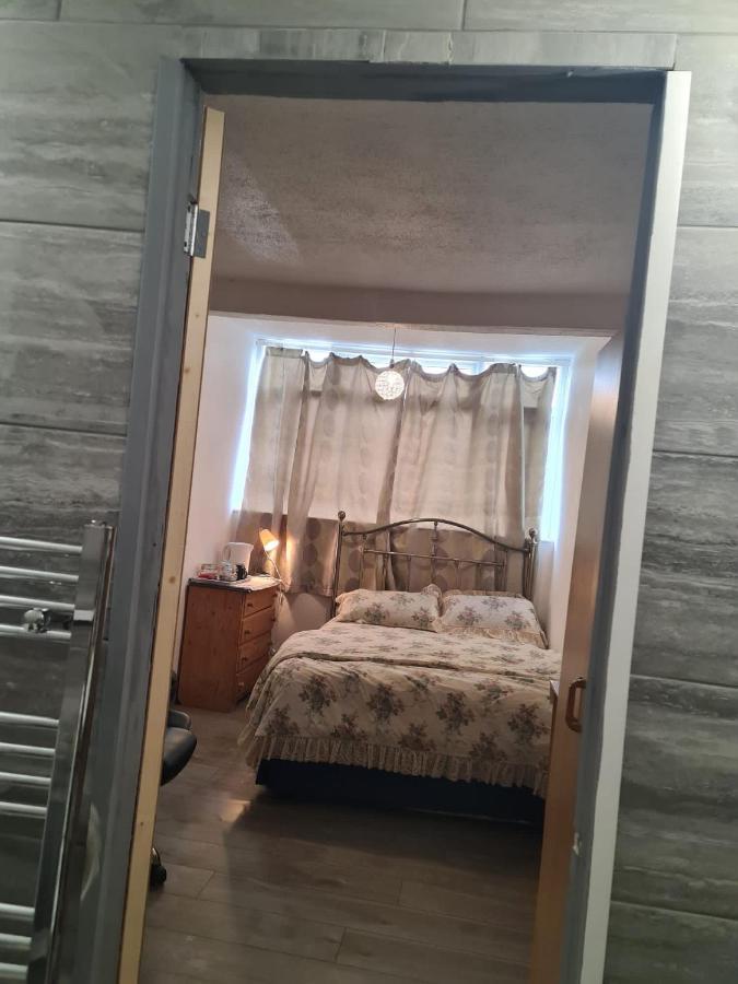 Budget Double En-Suite Bedroom Σέφιλντ Εξωτερικό φωτογραφία